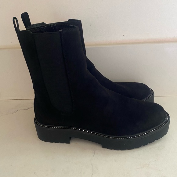 NWOT. TIME&TRUE suede boots - Picture 4 of 8